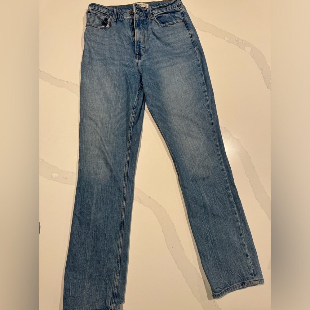 Abercrombie mom jeans.